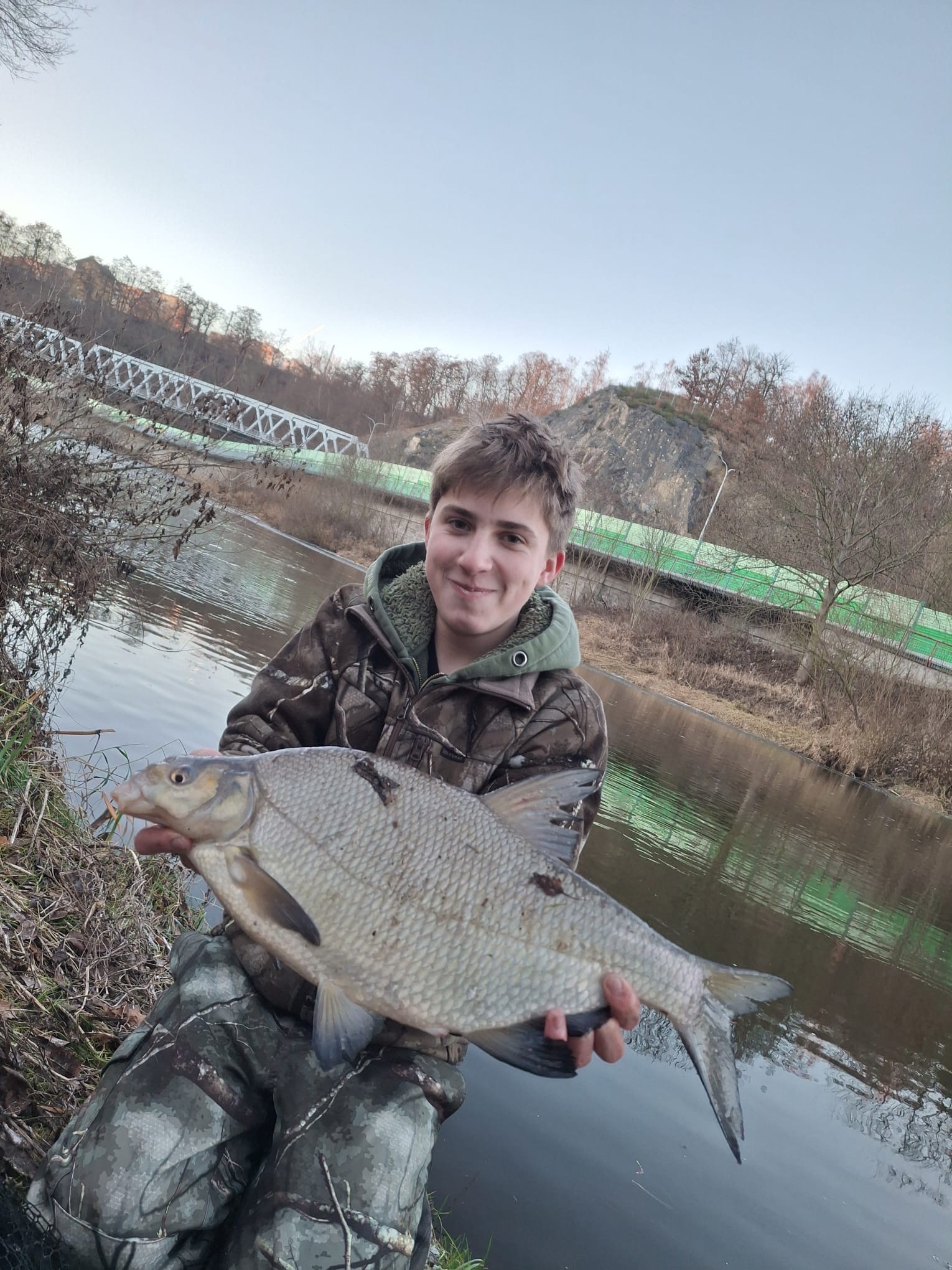 5B51708A-828C-47E0-B8B0-987810ADC99C